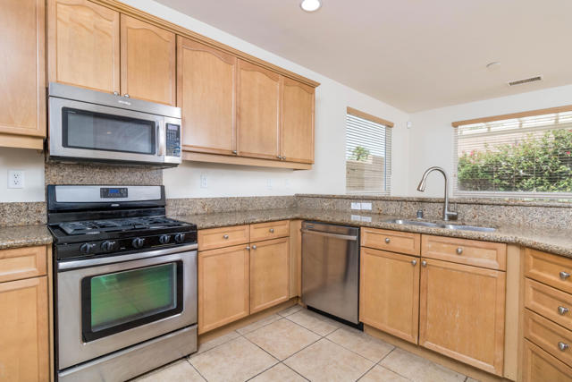 66168 S Agua Dulce Drive, Desert Hot Springs CA: https://media.crmls.org/mediaz/138903cb-9d13-4263-add1-a5574eecf5b1.jpg