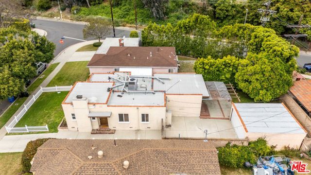 2524 Federal Avenue, Los Angeles, California 90064, 3 Bedrooms Bedrooms, ,2 BathroomsBathrooms,Single Family Residence,For Sale,Federal,24394179