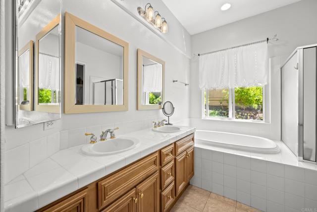 Detail Gallery Image 16 of 26 For 6460 Goldenbush Dr, Carlsbad,  CA 92011 - 3 Beds | 2 Baths