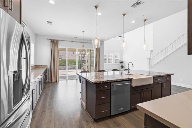 586 Braden Way, Marina CA: https://media.crmls.org/mediaz/138b39cf-98bf-4bda-82e4-ce30882d7732.jpg