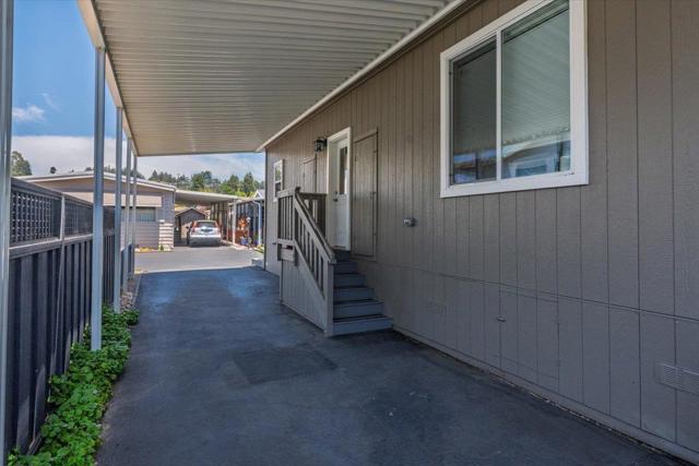 21 Primrose Street, Aptos CA: https://media.crmls.org/mediaz/138b6eff-b67c-424f-a9a0-ceb4031f52c7.jpg