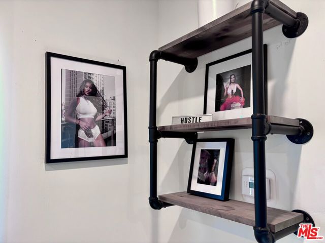 643 N Vista St, Los Angeles CA: https://media.crmls.org/mediaz/138cf183-9e6b-4682-9f52-8fbe82c29b76.jpg