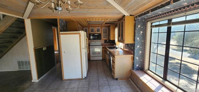 29348 Vine Drive, Campo CA: https://media.crmls.org/mediaz/138df76c-3896-41bb-8ed6-ea81e02b9129.jpg