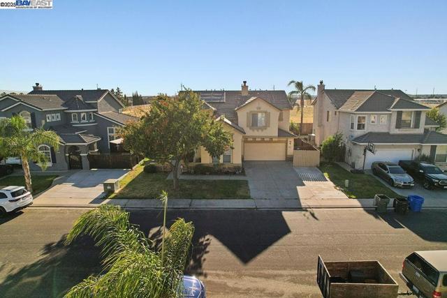 907 MAGGIORE LANE, Manteca CA: https://media.crmls.org/mediaz/138e0498-f64d-4511-a358-a147473f7422.jpg