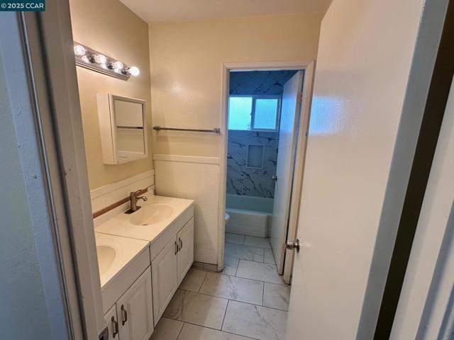 4301 Taft Ave, Richmond CA: https://media.crmls.org/mediaz/138e052a-b04e-42ed-a5b7-cb631f40976d.jpg