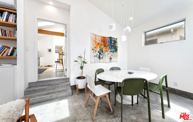 4066 Alla Road, Los Angeles CA: https://media.crmls.org/mediaz/138e09e3-08c4-49f3-b481-7d4a44e77657.jpg