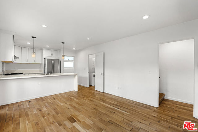 838 Hilldale, West Hollywood CA: https://media.crmls.org/mediaz/138e7d25-17c5-4d2e-ba9f-c97d4cee93d1.jpg