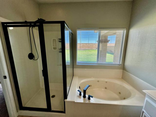 3827 Sandy Point Drive, Blythe CA: https://media.crmls.org/mediaz/138ed0a0-8405-465e-bc38-099e50439b65.jpg
