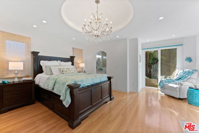 3251 Stewart Avenue, Los Angeles CA: https://media.crmls.org/mediaz/138f217a-50de-49bb-974a-b4a48c28939a.jpg