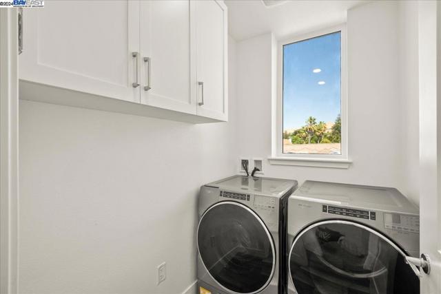 Image 20 of 52 For 45378 Tom Blalock St  202