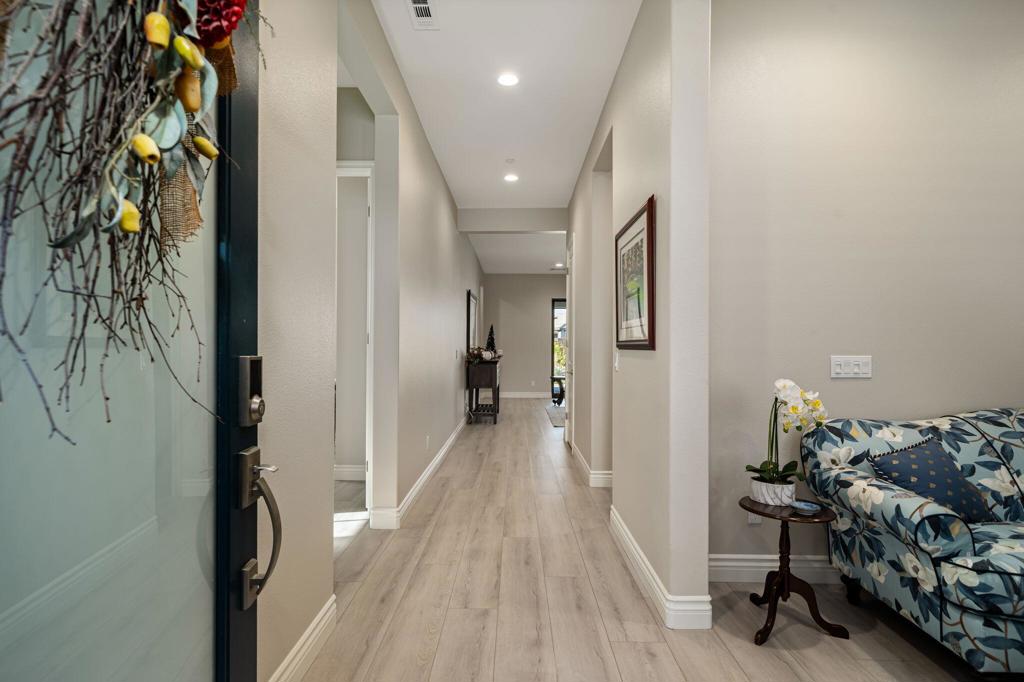 MLS #219135499DA image #4