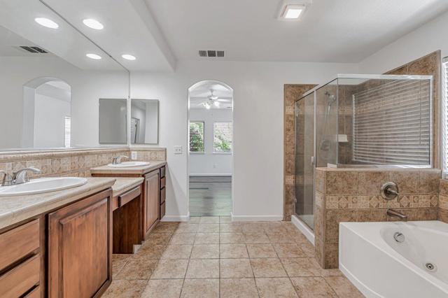 1619 Tumbleweed Way, Los Banos CA: https://media.crmls.org/mediaz/139064ab-0c56-451c-be58-51810bdd4918.jpg