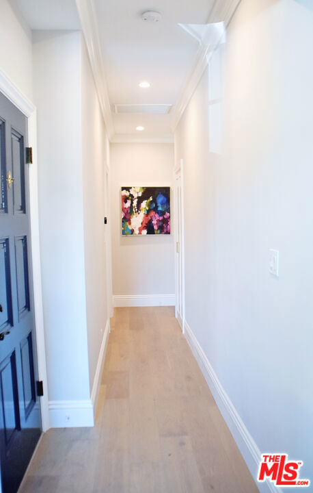 135 1/2 N Harper Avenue, Los Angeles CA: https://media.crmls.org/mediaz/139072d4-0397-4b44-b140-f19400100d55.jpg