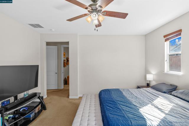 3826 Danbury Way, Fairfield CA: https://media.crmls.org/mediaz/13907aea-f516-4a86-9634-5f558e1649a5.jpg