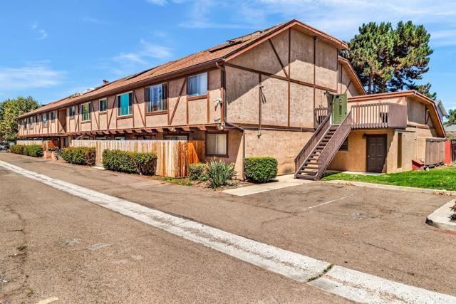 Detail Gallery Image 4 of 21 For 465 Fourth Ave #14,  Chula Vista,  CA 91910 - 2 Beds | 2 Baths