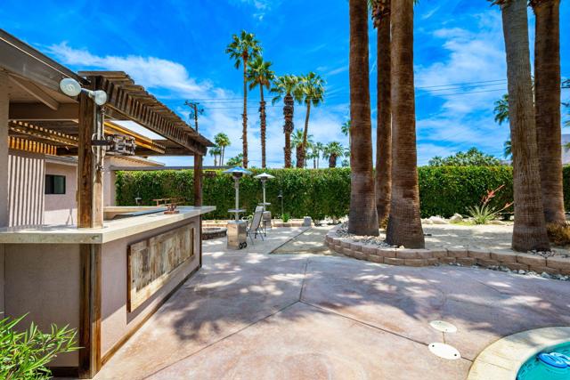 74619 Fairway Drive, Palm Desert CA: https://media.crmls.org/mediaz/13910843-ce46-48bc-b2b3-e49c62037894.jpg