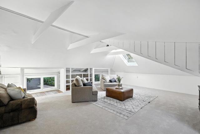 600 Martin Street, Monterey CA: https://media.crmls.org/mediaz/13911992-bfd6-4072-b1ff-94710a35ea41.jpg