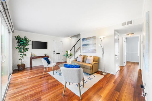 1550 Calle Enrique, Pleasanton CA: https://media.crmls.org/mediaz/13925f7f-13cb-4a97-a597-c2c083589abe.jpg