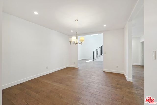 5114 Cedros Avenue, Sherman Oaks CA: https://media.crmls.org/mediaz/1392b2d6-962a-4edd-954f-833a2dcdd105.jpg