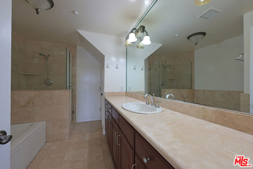 MLS #25625147 image #18