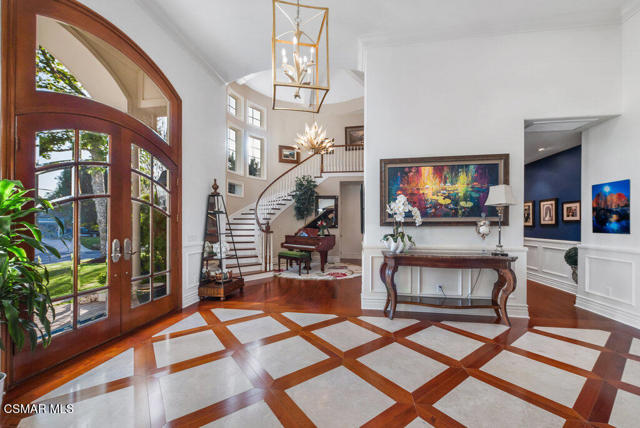 1816 Brittany Park Road, Camarillo CA: https://media.crmls.org/mediaz/1392fec3-3a08-44bd-bccd-f46e233c0a0d.jpg