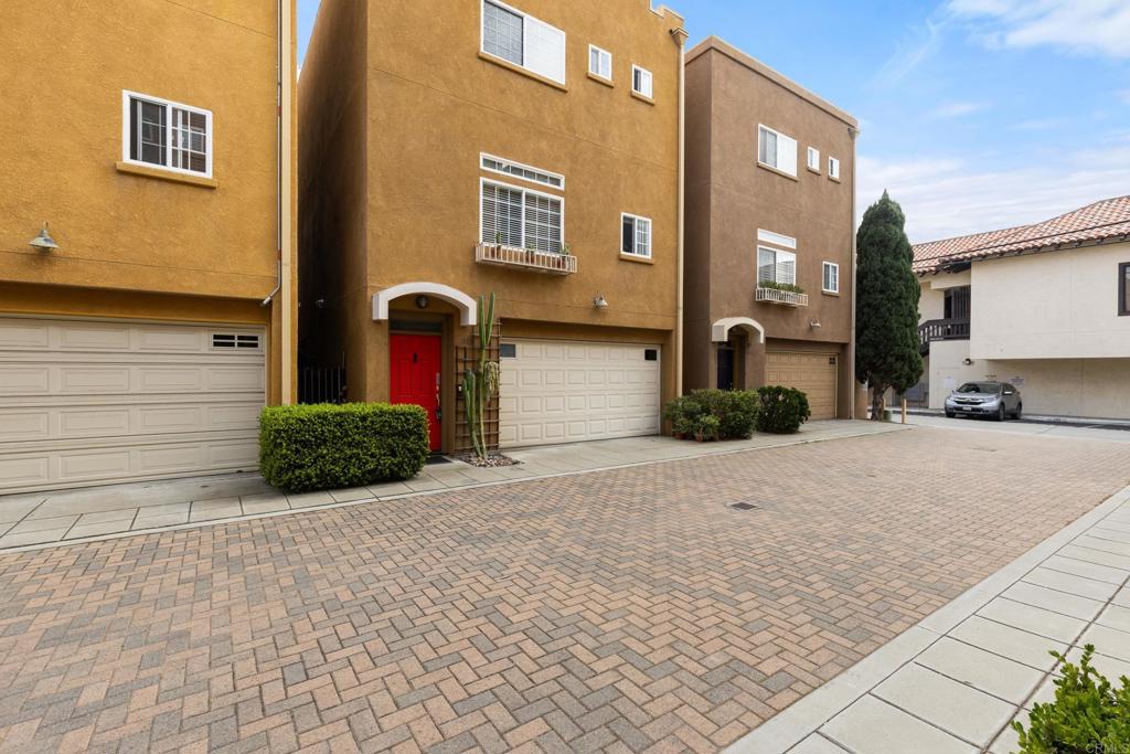 1869 Robsinson Ave - photo 3