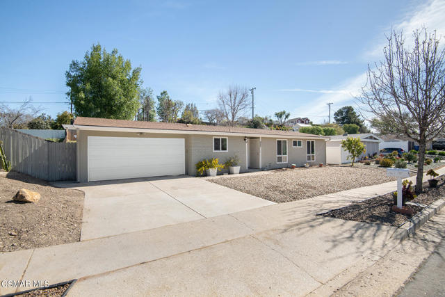 Image 2 for 831 Briar Cliff Rd, Thousand Oaks, CA 91360
