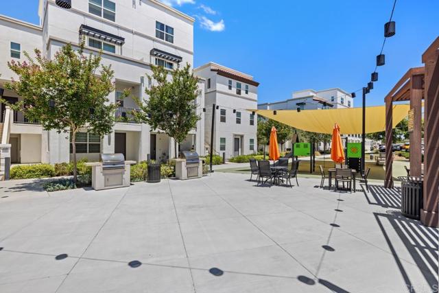 2040 Mindoro Lane, Chula Vista CA: https://media.crmls.org/mediaz/1393f5a2-a3ad-477a-a264-b7047cec9daf.jpg
