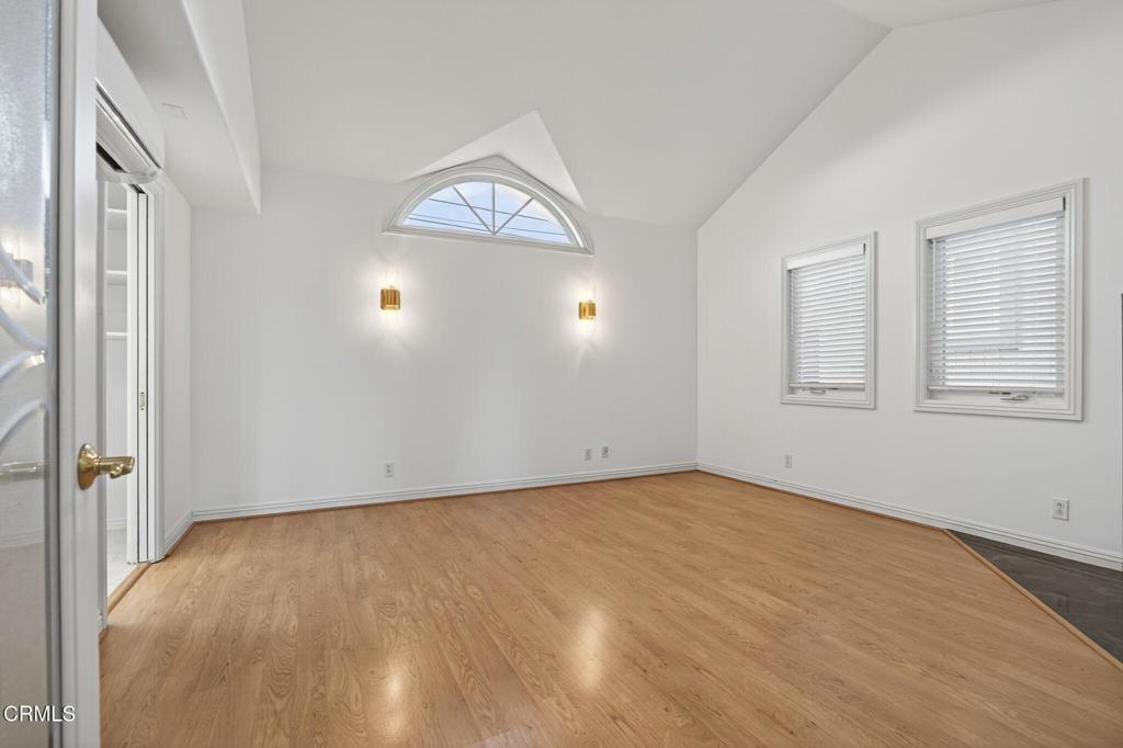 MLS #V1-33403 image #25