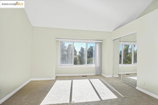24159 Dover Ln, Hayward CA: https://media.crmls.org/mediaz/139437a2-41d0-473a-bc9b-b3f120dfb480.jpg