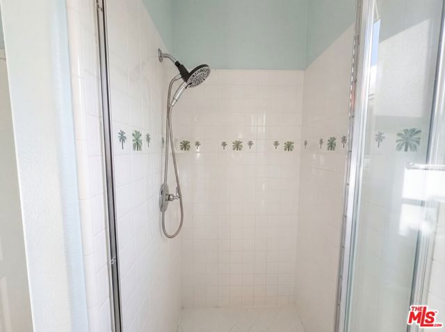 Image 16 of 29 For 17 Kennedy Court