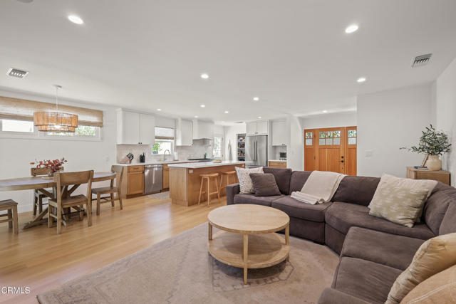 1110 Coronet Avenue, Pasadena CA: https://media.crmls.org/mediaz/1394507b-03a6-42d1-a562-755ddf079ec1.jpg