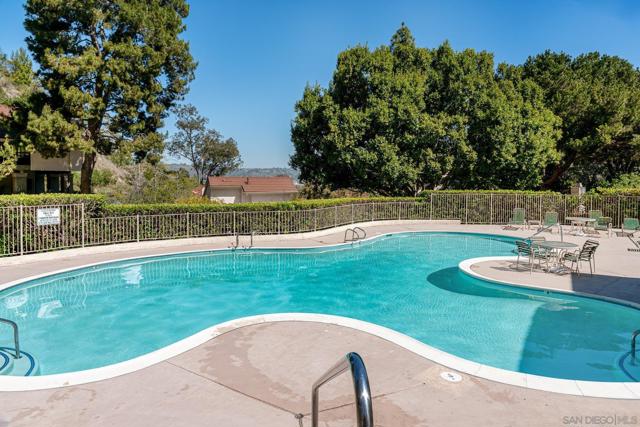 4430 Caminito Ocio, San Diego CA: https://media.crmls.org/mediaz/1395ee60-5991-456e-8fd0-57259060b791.jpg