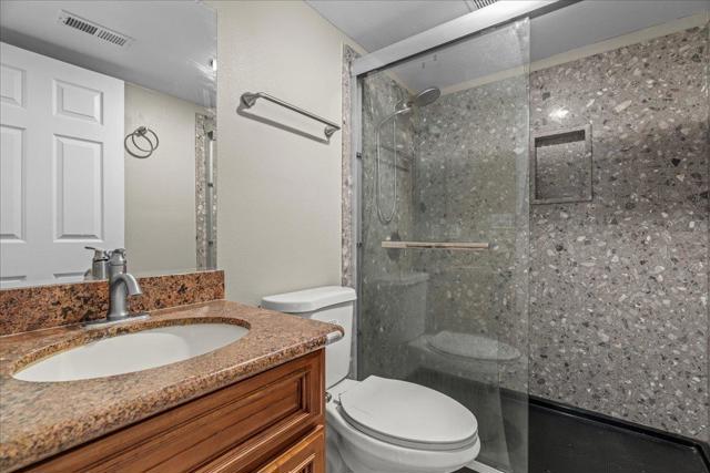 Image 18 of 67 For 2604 Sierra Vista Court