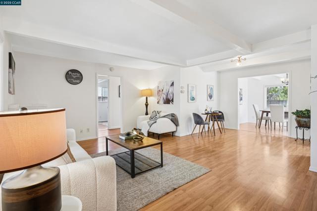 2838 Loma Vista Ave, Concord CA: https://media.crmls.org/mediaz/13980b11-154d-4453-a2b4-fcab70476ee1.jpg