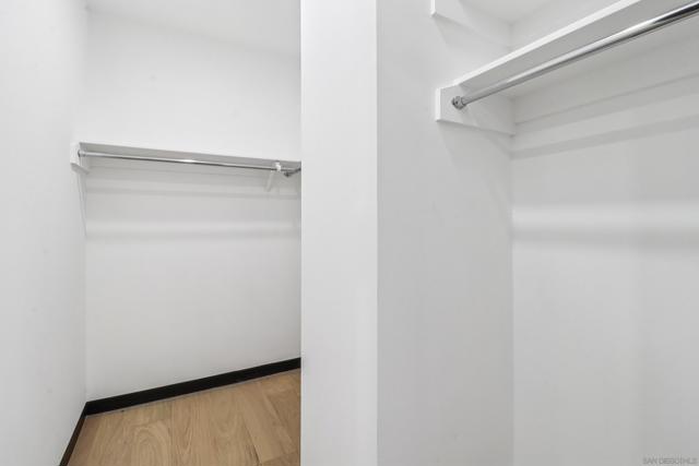 700 Front St, San Diego CA: https://media.crmls.org/mediaz/1398ccbe-7571-4dc1-9886-c31e7101768c.jpg