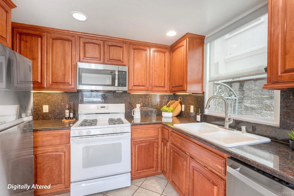 1640 Pacific Street - photo 11