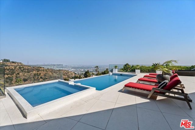 2284 Hercules Drive, Los Angeles CA: https://media.crmls.org/mediaz/1399a2a9-8453-4026-8710-a6c5119a9586.jpg