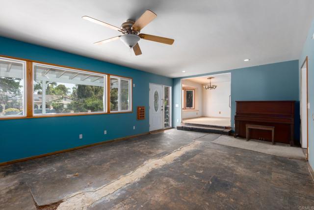 7701 Marie Avenue, La Mesa CA: https://media.crmls.org/mediaz/1399a63d-5fed-47d3-a22f-459aa9aacec8.jpg