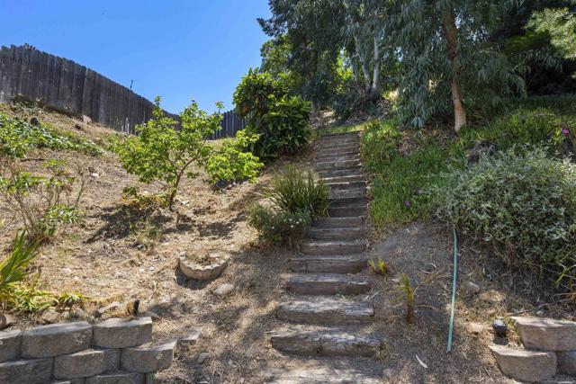 5273 Lewison Pl, San Diego CA: https://media.crmls.org/mediaz/139a3262-b25b-4aef-94d9-fa153b7e77c1.jpg