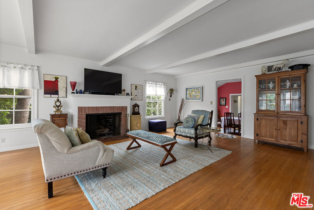 4909 Morse AvenueSherman Oaks img 2