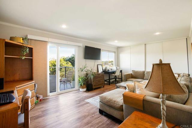 Detail Gallery Image 28 of 32 For 381 via Almansa, Encinitas,  CA 92024 - 5 Beds | 3 Baths