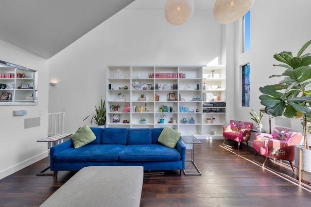1830 N Alvarado St, Los Angeles CA: https://media.crmls.org/mediaz/139c8837-235a-4a43-8518-fd4427cb46ba.jpg