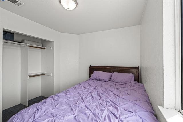 1860 Concannon Dr, Oakley CA: https://media.crmls.org/mediaz/139cc5d4-8d42-42ce-9402-5c35ac8418ad.jpg