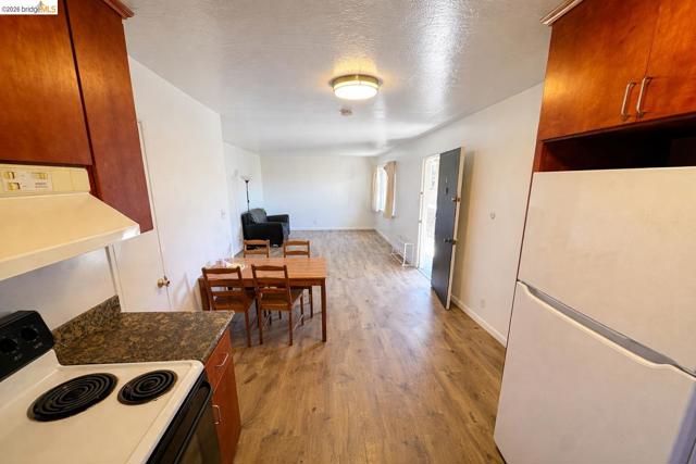 Image 19 of 25 For 2015 Hearst Ave