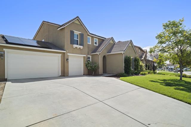 Detail Gallery Image 3 of 56 For 28578 Plantain, Menifee,  CA 92584 - 4 Beds | 3 Baths