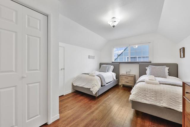 672 Claridge Drive, Pacifica CA: https://media.crmls.org/mediaz/139f754c-e44c-4d3e-8722-1be89a443ec7.jpg