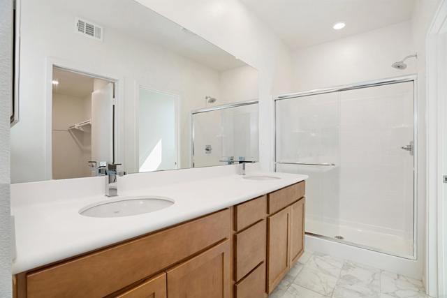 Detail Gallery Image 8 of 21 For 1455 Banahaw Dr #1,  Chula Vista,  CA 91915 - 2 Beds | 2/1 Baths