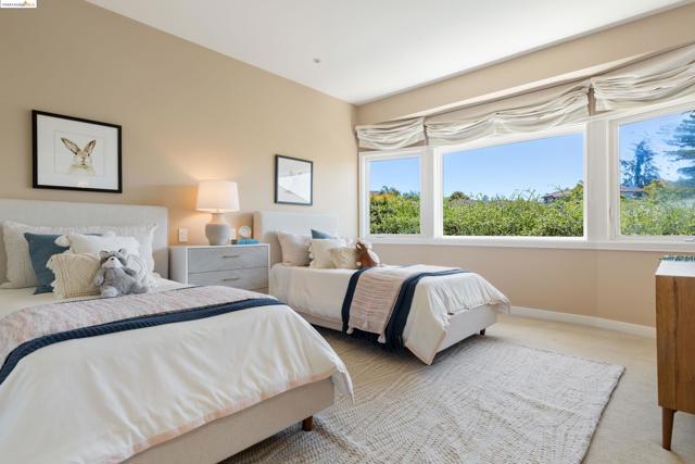 Image 25 of 49 For 251 Pershing Dr