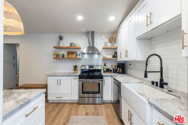 29107 Thousand Oaks Boulevard, B photo 2
